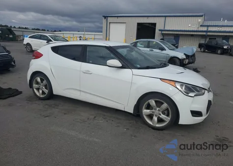 2015 Hyundai Veloster z USA, uszkodzony, nr VIN KMHTC6AD8FU238068